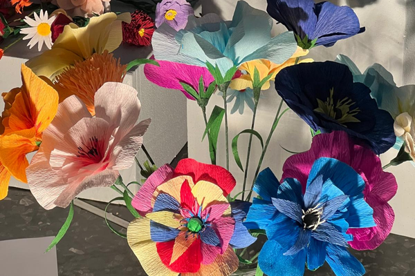 Kachel Papierblumen Ausstellung Kunstverein